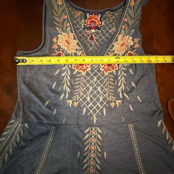 Great Johnny Was dress with beautiful embroidery - Picture 5 of 5